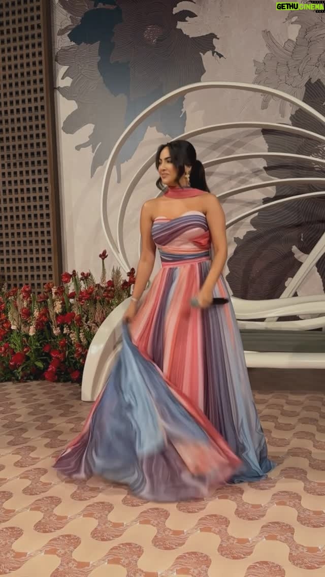 Rikia Magha - 1.8K Likes - 😌🇸🇦ليلة من ليالي الرياض الجميلة 
**** **** ****
#riyadh #royalwedding #rikiamagha