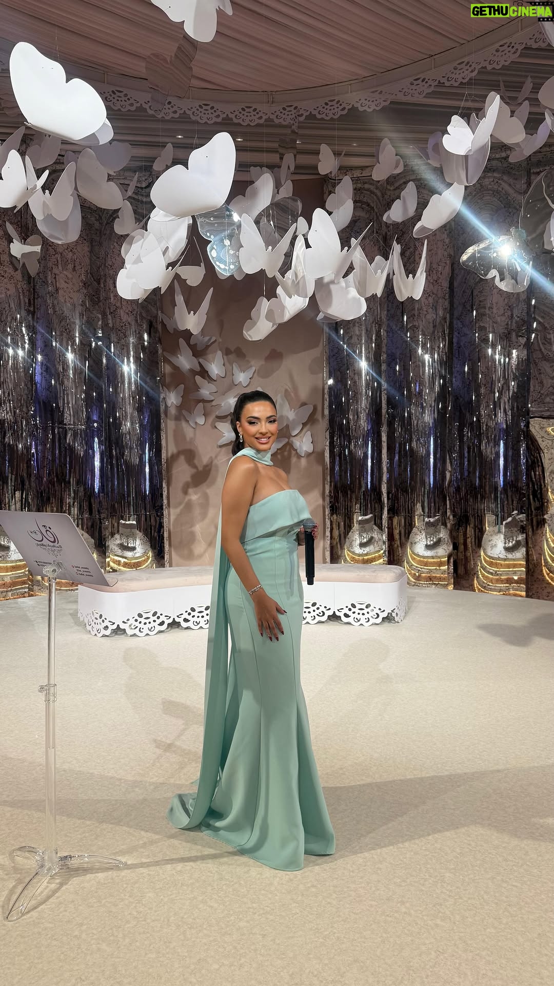 Rikia Magha - 2.5K Likes - ليلة جميلة مع الشيوخ #آل_ثاني الكرام في قطر 🇶🇦 كل الشكر للشيخة العنود آل ثاني على الثقة والترحاب الكبير والله يديم أفراحكم 🩵
#royalwedding #wedding