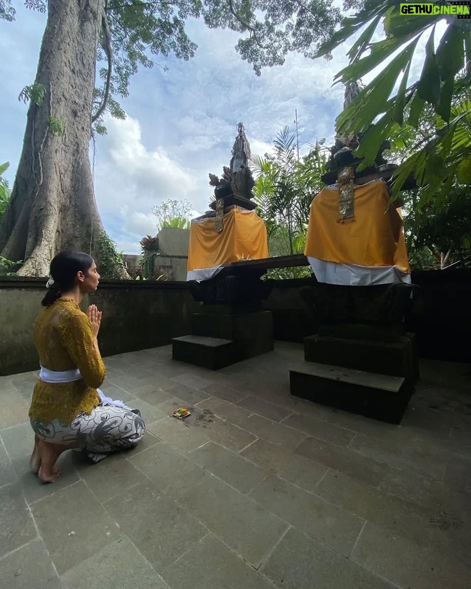 Rim El Benna - 4.7K Likes - Awakening is not changing who you are, but discarding who you are not." – Deepak Chopra
#ubud#bali #indonesia #peace #love