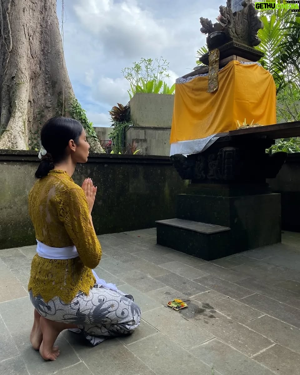 Rim El Benna - 4.7K Likes - Awakening is not changing who you are, but discarding who you are not." – Deepak Chopra
#ubud#bali #indonesia #peace #love
