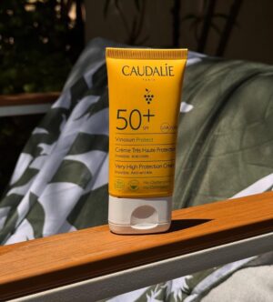 Rim Riahi Instagram - Enjoy Summer with @caudaliefrance ☀️
.
.
.
.
@canal_novosphere
@steevy_aymen
@waloo_hair