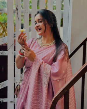 Rimpa Roy Instagram - 🌼🌼🌼🌼🌼
#sochsaree #pinksaree #rimparoy