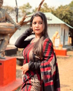 Actress Rimpa Roy HD Photos and Wallpapers April 2025