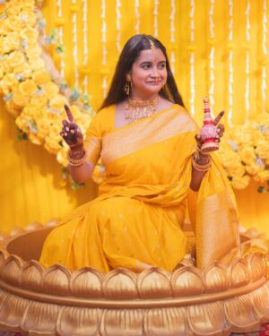 Rimpa Roy Instagram - | | MY WEDDING DIARY | |
: Haldi :
#wedding2024 #haldilook #Rimpaswedding
#bengaliwedding #BengaliBride #gayeholud