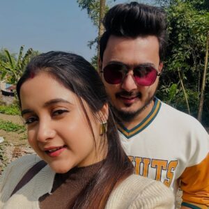 Rimpa Roy Instagram - “Happy Birthday, hubby! You’re the only best friend I never get bored of. Thank you for making my life full of love, laughter & endless fun. From best friends to husband & wife, our journey is my favorite. 🥰”
Cheers to us & forever together. ❤️🎂”
@djcracker123 🎂