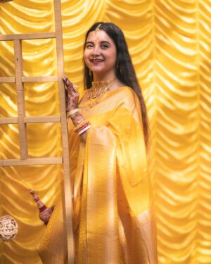 Rimpa Roy Instagram - | | MY WEDDING DIARY | |
: Haldi :
#wedding2024 #haldilook #Rimpaswedding
#bengaliwedding #BengaliBride #gayeholud