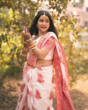 Rimpa Roy Instagram - | | MY WEDDING DIARY ||
: Briddhi :
#wedding2024 #briddhilook #Rimpaswedding
#bengaliwedding #BengaliBride