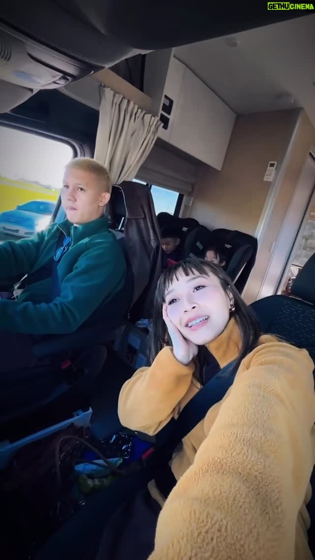 Rinni Wulandari - 2.1K Likes - Road trip! pengalaman pertama, ingin lagi dan lagi! thanks to Rifat & Sissy tour and travel 🤣🤣🤣🫶🏻