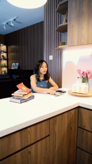 Rinni Wulandari Instagram - Tahun 2025 ini membawa banyak perubahan banget di hidupku, mulai dari baca buku sampe jurnaling yang membuat aku jadi lebih menghargai hidupku.
seperti biasa, setiap pagi jurnaling sambil ngopi.. eh pas lagi bikin kopi, kopinya malah tumpah š©
Untung ada Ecovacs T80 OMNI. Bersih-bersih langsung beres tanpa drama!
Mop-nya bisa self-cleaning, auto naik karpet, dan lantai cepet kering lagi.
Ngga akan deh ganggu me time kamu āāØ
Saatnya upgrade ke hidup yang lebih mudah bareng T80 OMNI š
#EcovacsID #T80OMNI #MeTimeTanpaDrama