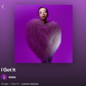 Rinni Wulandari Instagram - si anak bungsu ini yang sekarang udah jadi seorang istri dan ibu dari 2 anak laki laki yang sangat lucu itu 18 tahun yang lalu menang @indonesianidolid saat usianya masih 17 tahun. musik udah jadi passionnya sejak usia 3 tahun. lewat musik ia bertumbuh, menemukan dirinya, jatuh dan bangkit lagi.
18 tahun bukan waktu yang sebentar. penuh cerita, perjuangan, air mata, tawa, dan cinta. semua yang kujalani hari ini nggak lepas dari dukungan orang-orang yang percaya sama aku sejak hari pertama.
terima kasih untuk kalian yang masih di sini, tumbuh bersama, menyaksikan perjalananku dari panggung ke panggung, dari satu fase hidup ke fase berikutnya.
aku masih di sini. masih jatuh cinta sama musik. dan akan terus berkarya, selama Allah izinkan.
with love,
Rinni