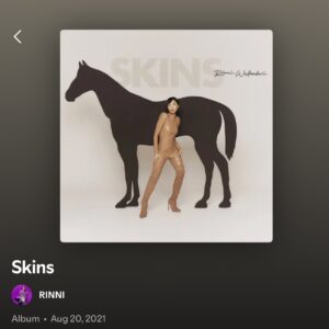 Rinni Wulandari Instagram - si anak bungsu ini yang sekarang udah jadi seorang istri dan ibu dari 2 anak laki laki yang sangat lucu itu 18 tahun yang lalu menang @indonesianidolid saat usianya masih 17 tahun. musik udah jadi passionnya sejak usia 3 tahun. lewat musik ia bertumbuh, menemukan dirinya, jatuh dan bangkit lagi.
18 tahun bukan waktu yang sebentar. penuh cerita, perjuangan, air mata, tawa, dan cinta. semua yang kujalani hari ini nggak lepas dari dukungan orang-orang yang percaya sama aku sejak hari pertama.
terima kasih untuk kalian yang masih di sini, tumbuh bersama, menyaksikan perjalananku dari panggung ke panggung, dari satu fase hidup ke fase berikutnya.
aku masih di sini. masih jatuh cinta sama musik. dan akan terus berkarya, selama Allah izinkan.
with love,
Rinni