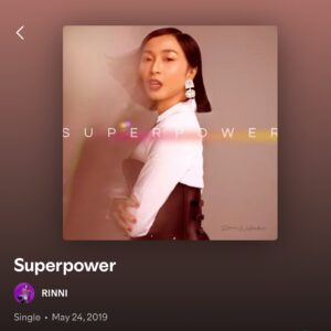 Rinni Wulandari Instagram - si anak bungsu ini yang sekarang udah jadi seorang istri dan ibu dari 2 anak laki laki yang sangat lucu itu 18 tahun yang lalu menang @indonesianidolid saat usianya masih 17 tahun. musik udah jadi passionnya sejak usia 3 tahun. lewat musik ia bertumbuh, menemukan dirinya, jatuh dan bangkit lagi.
18 tahun bukan waktu yang sebentar. penuh cerita, perjuangan, air mata, tawa, dan cinta. semua yang kujalani hari ini nggak lepas dari dukungan orang-orang yang percaya sama aku sejak hari pertama.
terima kasih untuk kalian yang masih di sini, tumbuh bersama, menyaksikan perjalananku dari panggung ke panggung, dari satu fase hidup ke fase berikutnya.
aku masih di sini. masih jatuh cinta sama musik. dan akan terus berkarya, selama Allah izinkan.
with love,
Rinni