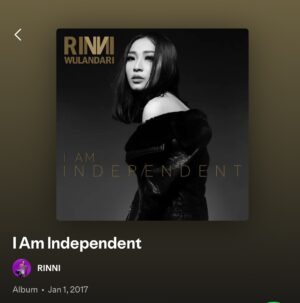 Rinni Wulandari Instagram - si anak bungsu ini yang sekarang udah jadi seorang istri dan ibu dari 2 anak laki laki yang sangat lucu itu 18 tahun yang lalu menang @indonesianidolid saat usianya masih 17 tahun. musik udah jadi passionnya sejak usia 3 tahun. lewat musik ia bertumbuh, menemukan dirinya, jatuh dan bangkit lagi.
18 tahun bukan waktu yang sebentar. penuh cerita, perjuangan, air mata, tawa, dan cinta. semua yang kujalani hari ini nggak lepas dari dukungan orang-orang yang percaya sama aku sejak hari pertama.
terima kasih untuk kalian yang masih di sini, tumbuh bersama, menyaksikan perjalananku dari panggung ke panggung, dari satu fase hidup ke fase berikutnya.
aku masih di sini. masih jatuh cinta sama musik. dan akan terus berkarya, selama Allah izinkan.
with love,
Rinni