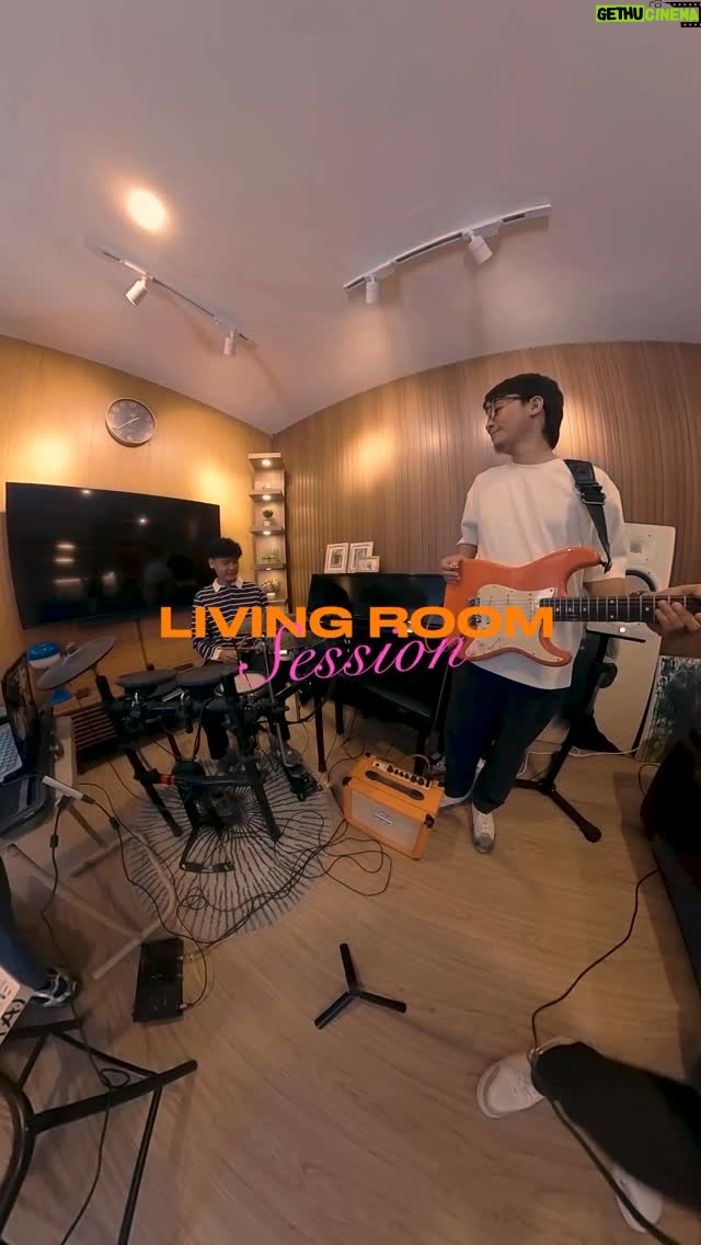 Rinni Wulandari - 1.3K Likes - “Living Room Session” episode 43 / Everyday in Love by @saeofficial___ 💕 
.
#LivingRoomSession #LivingRoomSessionRinni