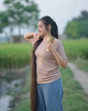 Ritakshi Gupta Instagram - Tenu takk ke pyaar da aaya khayaal hona ae✨🕊️
#ritakshigupta
