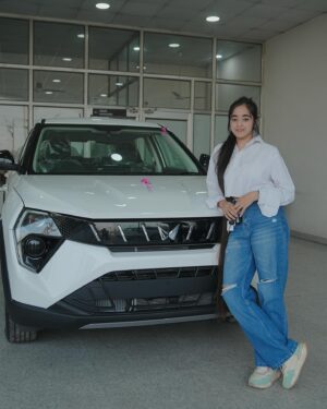 Ritakshi Gupta Instagram - UNIVERSE THANKYOU💫🧿
New Car❤️✨ Jina milya, ena sochya ni c…🕊️