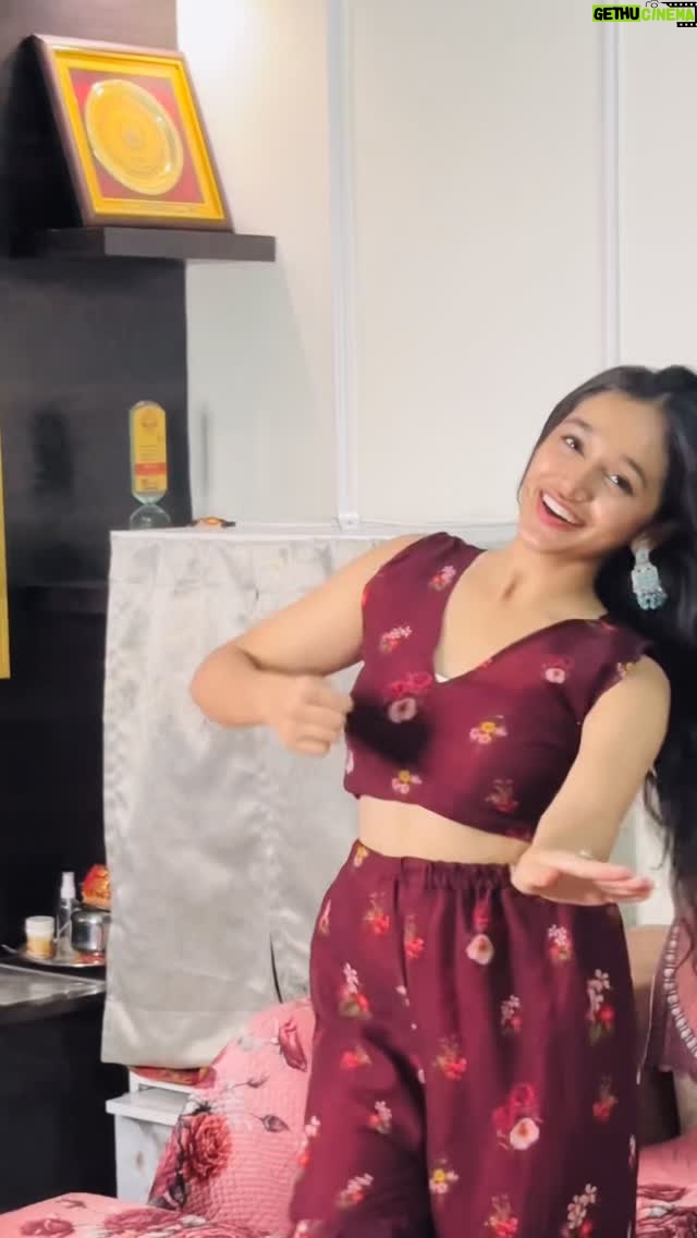 Ritika Chauhan - 22.3K Likes - Acha jitne bhi trending song recent chalre hai merko comment mein btao apki psnd ke song pr reel bnaugi ♥️

Dress by - @ethnicwearby_meet ♥️
🌹.
#reel #instagram #explore #instagood #herohonda #trendingsongs