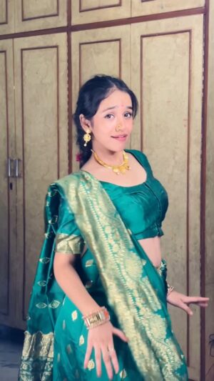 Ritika Chauhan Instagram - Bechara 😂♥️👀