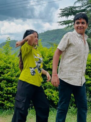 Ritika Chauhan Instagram - Happy 15th birthday Abhinav ♥️😭😹 .
.
@abhinav_rajput1010 ♥️
@manisha_chauhan4397 ♥️ 
@riya__chauhan07 ♥️
@sameer_chaudhary_8 ♥️
@_sarika__10107 ♥️
@akanksha98.76 ♥️ 
@_arman_chauhan_ ♥️