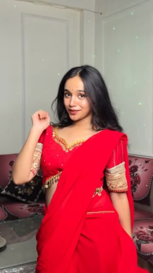 Ritika Chauhan Instagram - I will collab with each clothing brand who comment on this video so interested brands can comment I will dm you guyssss♥️🌹
.
.
.
.
.
.
.
#ritzzchauhan