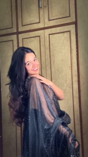 Ritika Chauhan Instagram - Pee loon 🥹🧿