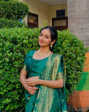 Ritika Chauhan Instagram - “नवीन लूक, नवीन अनुभव!”: 
 (New look, new experience!)🧿