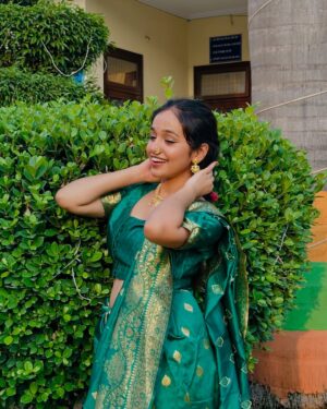 Ritika Chauhan Instagram - “नवीन लूक, नवीन अनुभव!”: 
 (New look, new experience!)🧿