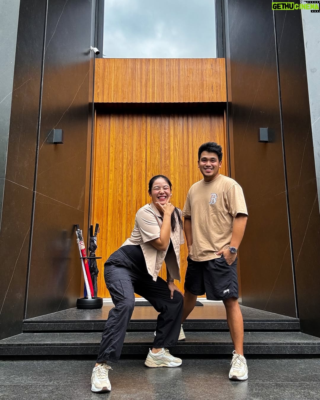 Ritz Azul - 2.8K Likes - Twinning on the last day of 2024 🤎

2024, ang dami mong binigay na ups and downs. Ito yung year na ang daming luhang iniluha at madami ring tawang hinalakhak. Dati sa teleserye ko lang nagagawa yun. Hahaha! Pero sa lahat ng yan, laking pasasalamat pa rin sa Dios. ❤️

30’s club, thank you for welcoming me this year. Damang dama ng likod ko 😆 (1995 babies, see you soon). 😜