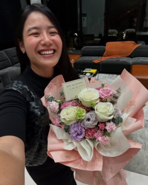Ritz Azul Instagram - 3 weeks ago… kinikilig yan? 😆 12.11.24 second 3rd anniversary? 😄 @allan_guwi