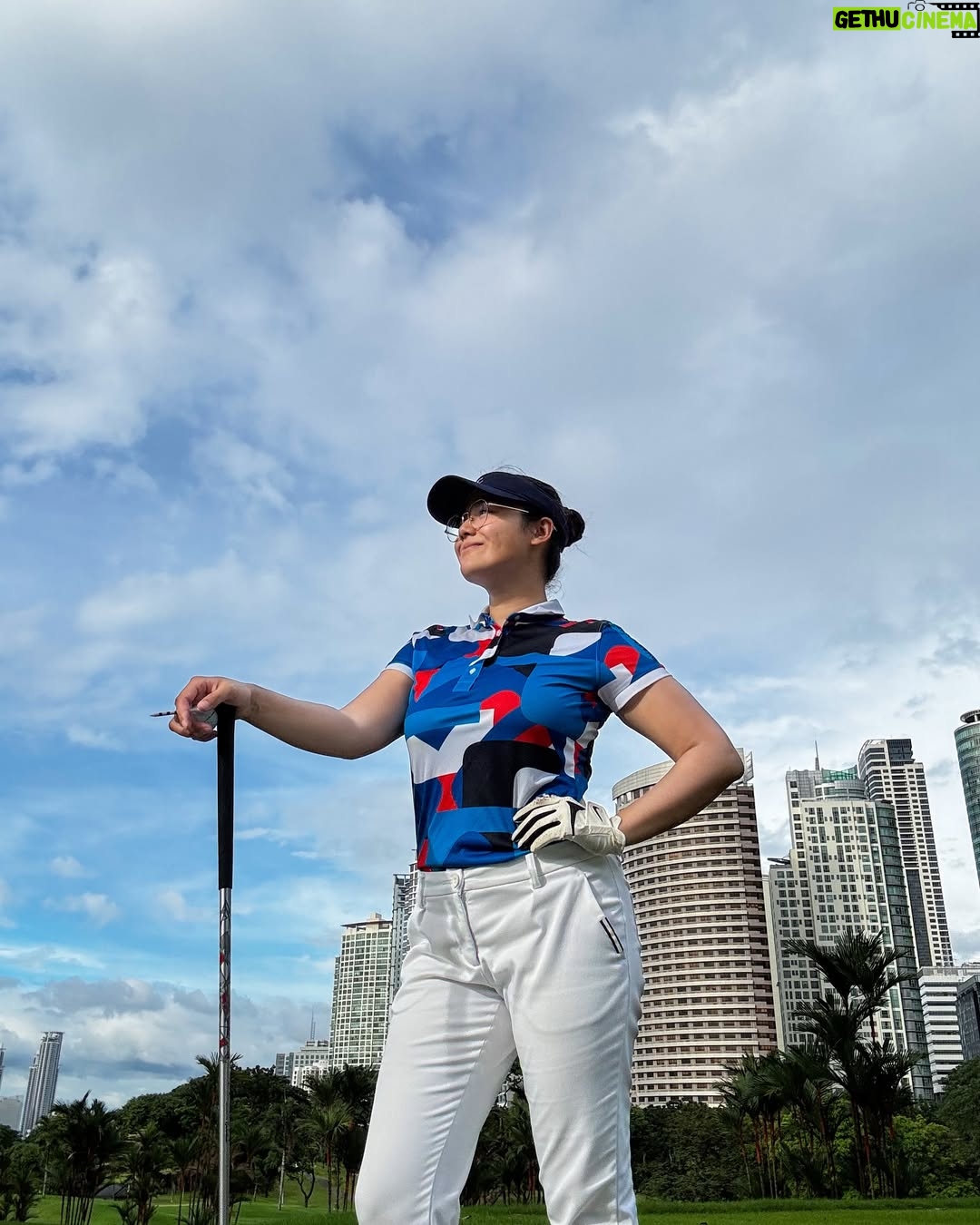 Ritz Azul - 5.4K Likes - Wearing blue and not feeling blue 😉

👕 from @transviewphilippines