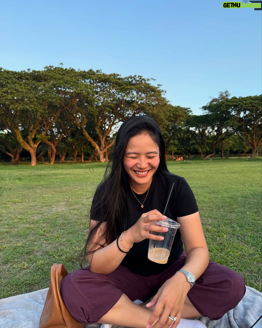 Ritz Azul - 6.8K Likes - Blue skies and fresh air 💙💚

“candid” shots with the cutest photo bomber (last slide)