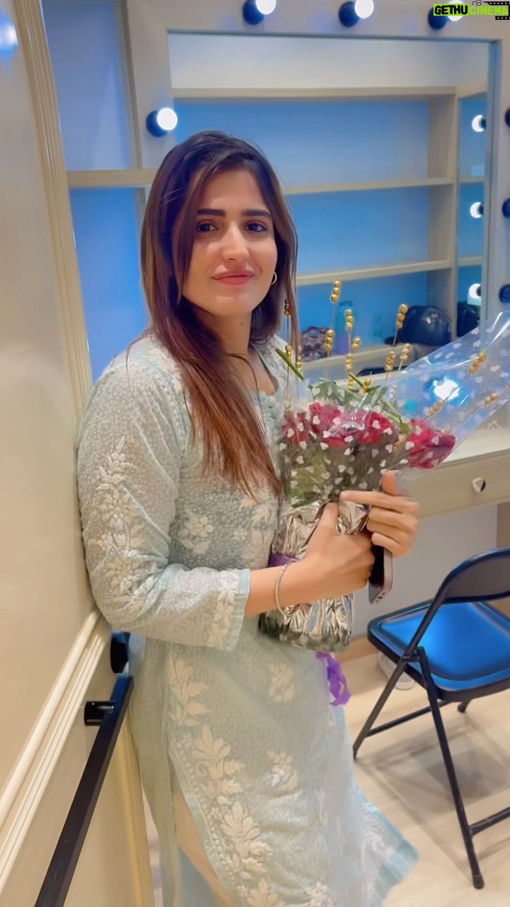 Riya Kishanchandani - 146.7K Likes - Happy rose day 🌹❤️ 
.
.
.
#happyroseday #roseday #trending #riyarkfam #reelitfeelit