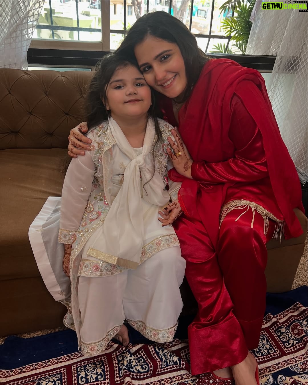 Riya Kishanchandani - 356.7K Likes - Eid 2025 🌙
With favs ❤️❤️❤️

Outfit - @danishkhanndesigns_