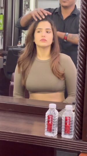 Riya Kishanchandani Instagram - ❤️❤️
For more videos follow me on @officialjoshapp
💇🏻♀️ - @enhance_ganesh
