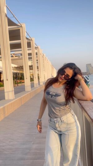Riya Kishanchandani Instagram - Sher ghum de 🔥