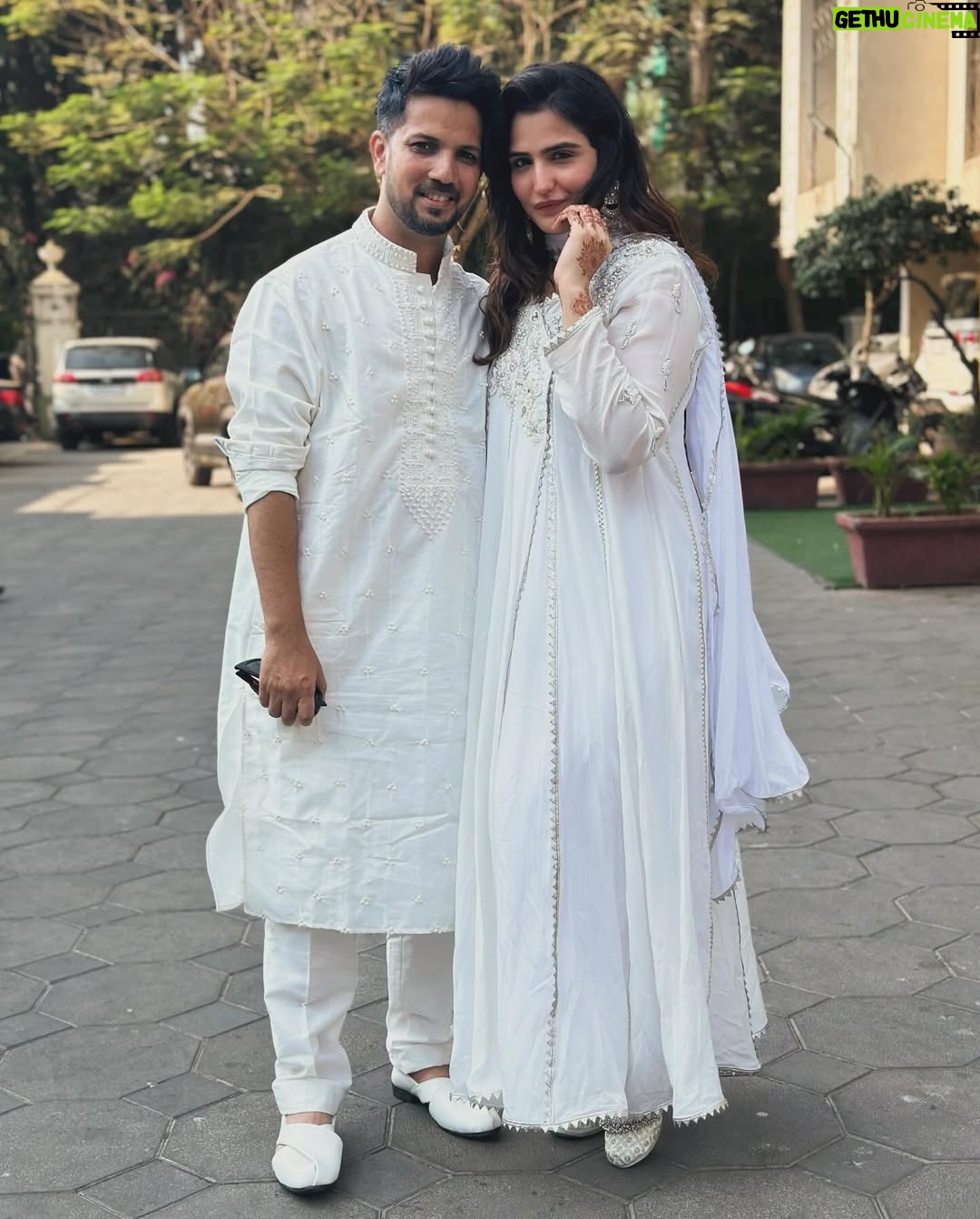Riya Kishanchandani - 238.5K Likes - Eid Mubarak 🌙❤️

Outfits- @danishkhanndesigns_  @qalaonline