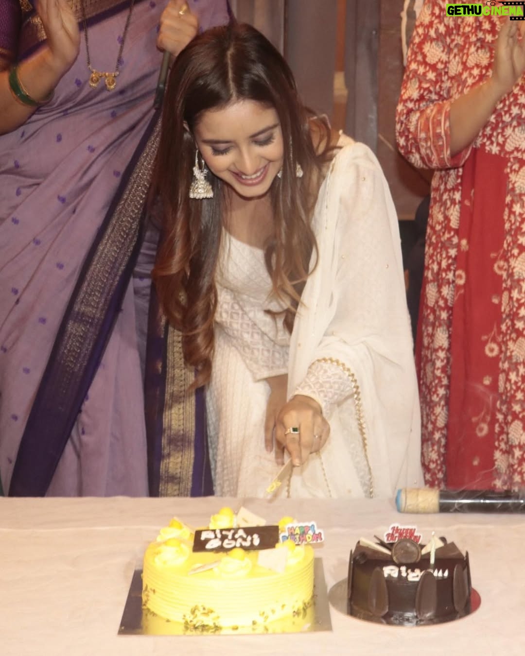 Riya Soni - 9.2K Likes - Sharing some of my birthday favourites♥️

Thankyou all for making my day so special and memorable ♥️ 
@neelampathaniaabrol @sassysnehal22 @namikpaul @i_am_priyamvada @kumkumparmar_21 @tanvi_shewale @tanishaamehta_ @pradhanparitosh @thegagananand @twinklepandey_25 @satyamtiwari411 @khwaja_mughal13 @pillaisada 
.
.
.
#instagram #instagood