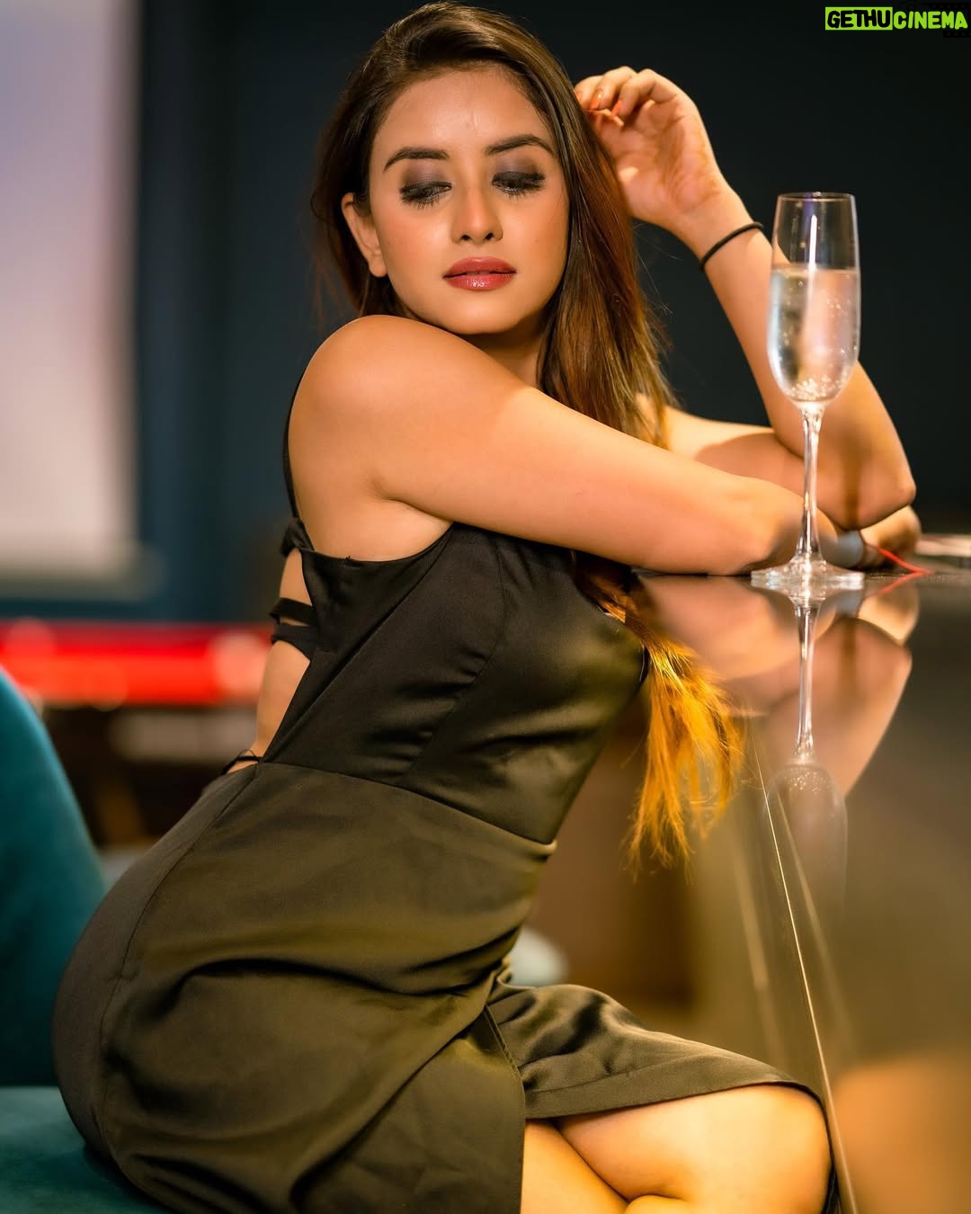 Riya Soni - 21.5K Likes - In case you forgot..🥂 

Captured by @isolens_rohit @awara_portraits31 
.
.
.
.
.
.
#explore #instagood #instagram #instadaily