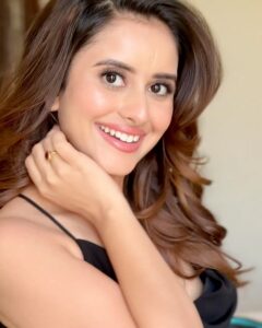 Actress Riya Soni HD Photos and Wallpapers July 2025