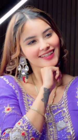 Riyaa Sharma Instagram - Meri smile da khyal rkhn waleya🥲
.
.
.
.
.