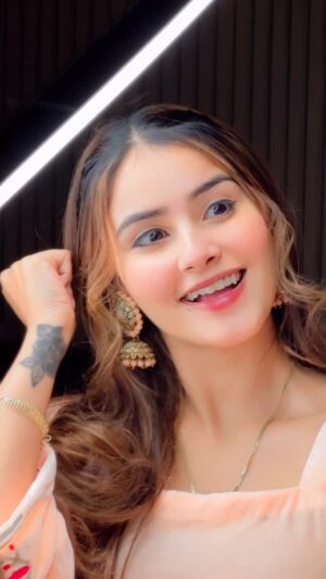 Riyaa Sharma Instagram - Lge na nzar sade pyar nu🧿
.
.
.
.
.
.