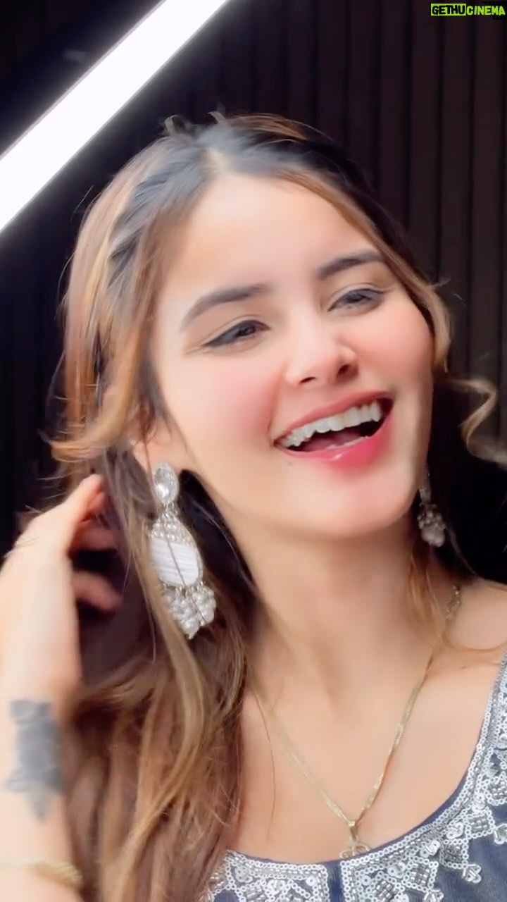 Riyaa Sharma - 61.3K Likes - Tu ena pyaara hogya😻
.
.
.
.
.
