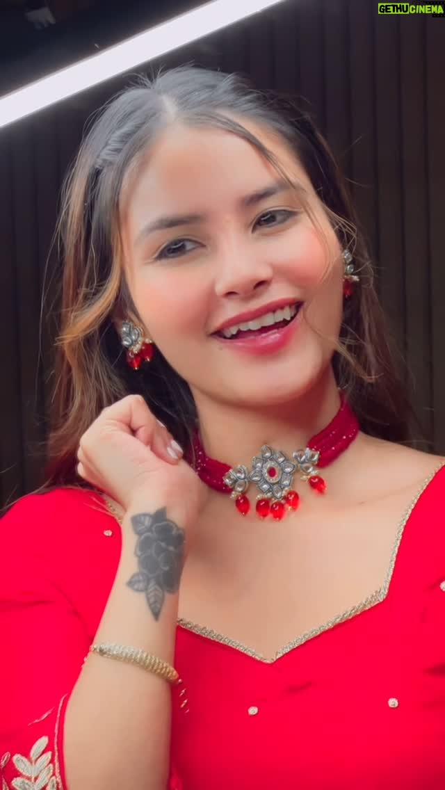 Riyaa Sharma - 119K Likes - Tu smjhata rea kr😇
.
.
.
.
.