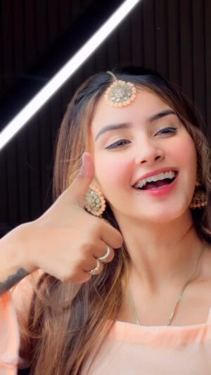 Riyaa Sharma Instagram - Chaa ape mai bnavngi😜
.
.
.
.
.
.