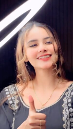 Riyaa Sharma Instagram - Tuc hukam ta kro 🥰
.
.
.
.
.
.