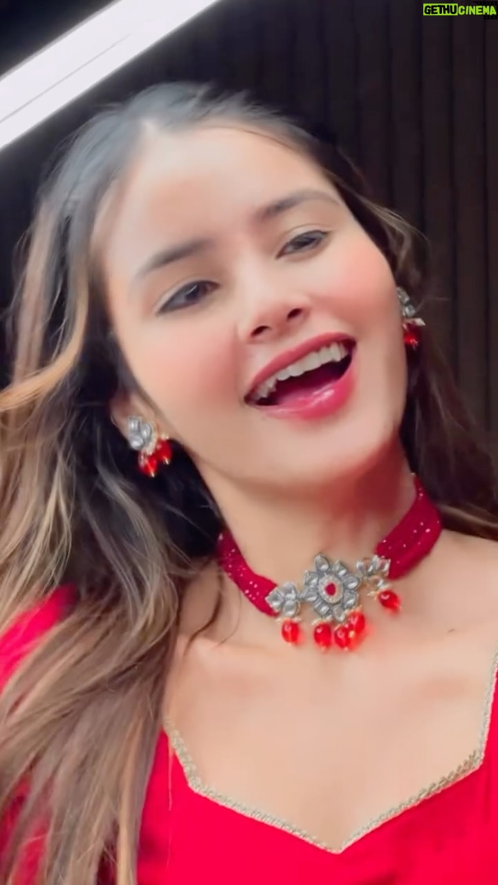 Riyaa Sharma - 46.1K Likes - Tere liye dhadke❤️
.
.
.
.
.
.