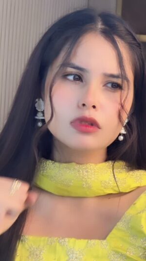 Riyaa Sharma Instagram - Jdo klli behni a😐
.
.
.
.
.
.