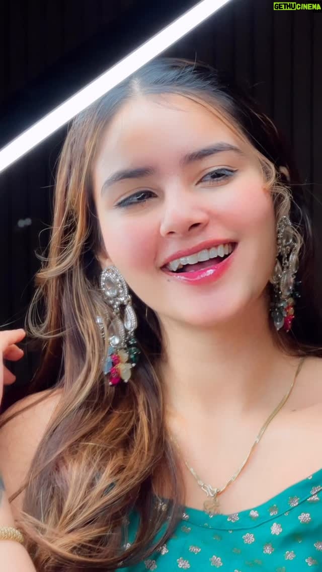 Riyaa Sharma - 49.9K Likes - Tere bina na 💯😇
.
.
.
.
.
.