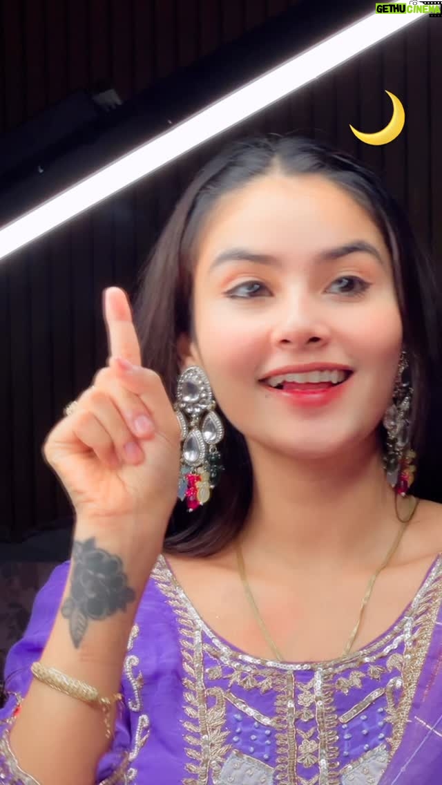 Riyaa Sharma - 61.5K Likes - Tere chehre to waar dea😍
.
.
.
.
..
