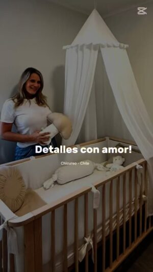 Rocío Marengo Instagram - Nada más lindo que elegir cositas para mi bebé!! 🍼
Pensamos en cada detalle para que cuando se vaya a dormir esté en un lugar cálido, lindo y lleno de amor!
Para su dorm en Chile elegimos:
Cunita @babyrosen.cl y todos los detalles son de @abejareina.cl .